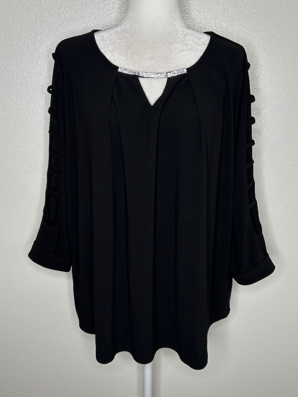 89th + Madison Womens Black Bling Keyhole Stretch Jersey Top Blouse Plus Size 2X